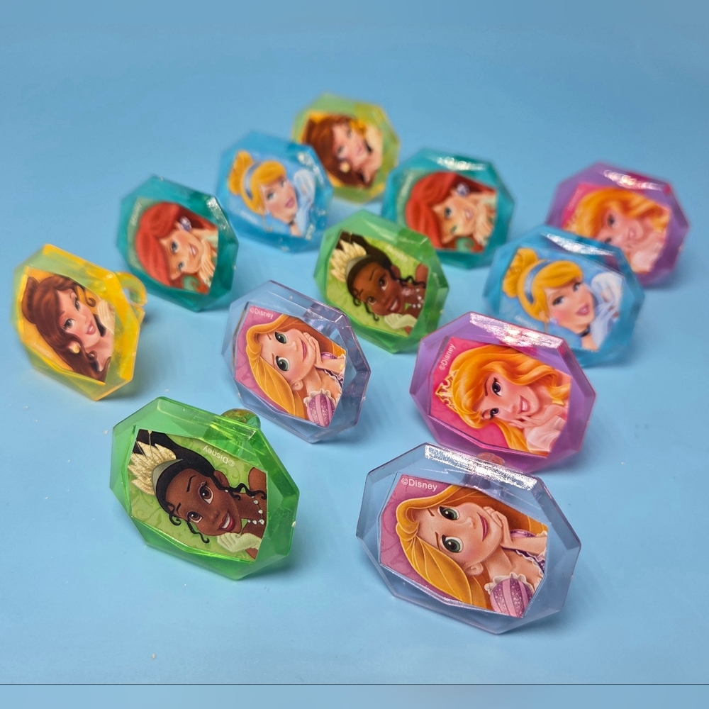 One Dozen Disney Princesses Cupcake Rings In Multiple Fun Colors, NEW